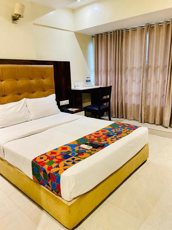 Hotel Embassy Park - Bkc Mumbai Exterior photo