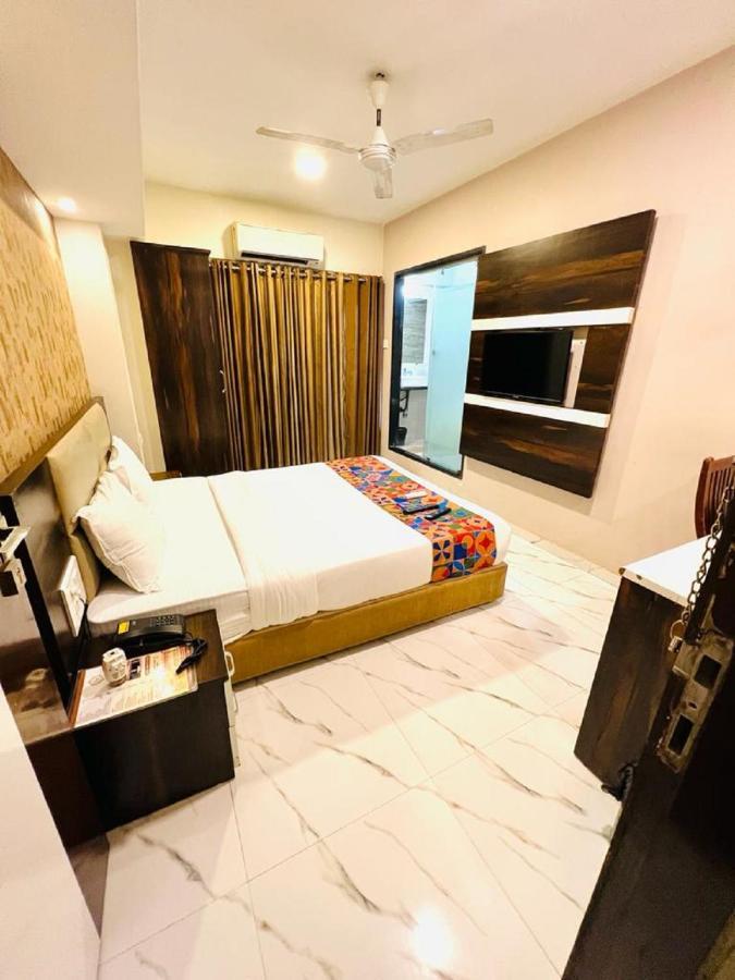 Hotel Embassy Park - Bkc Mumbai Exterior photo