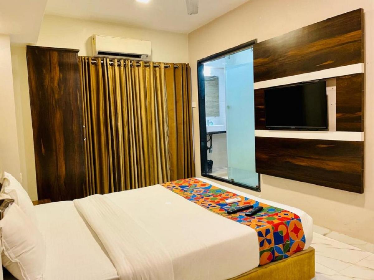 Hotel Embassy Park - Bkc Mumbai Exterior photo
