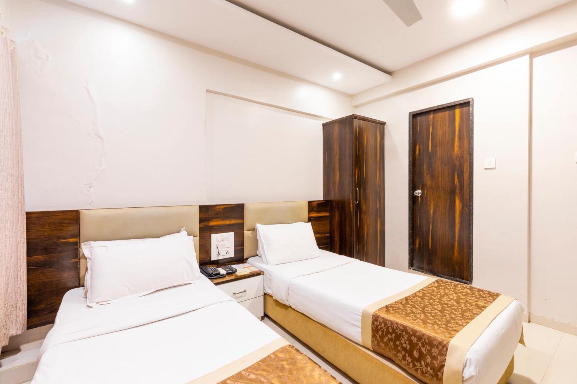 Hotel Embassy Park - Bkc Mumbai Exterior photo