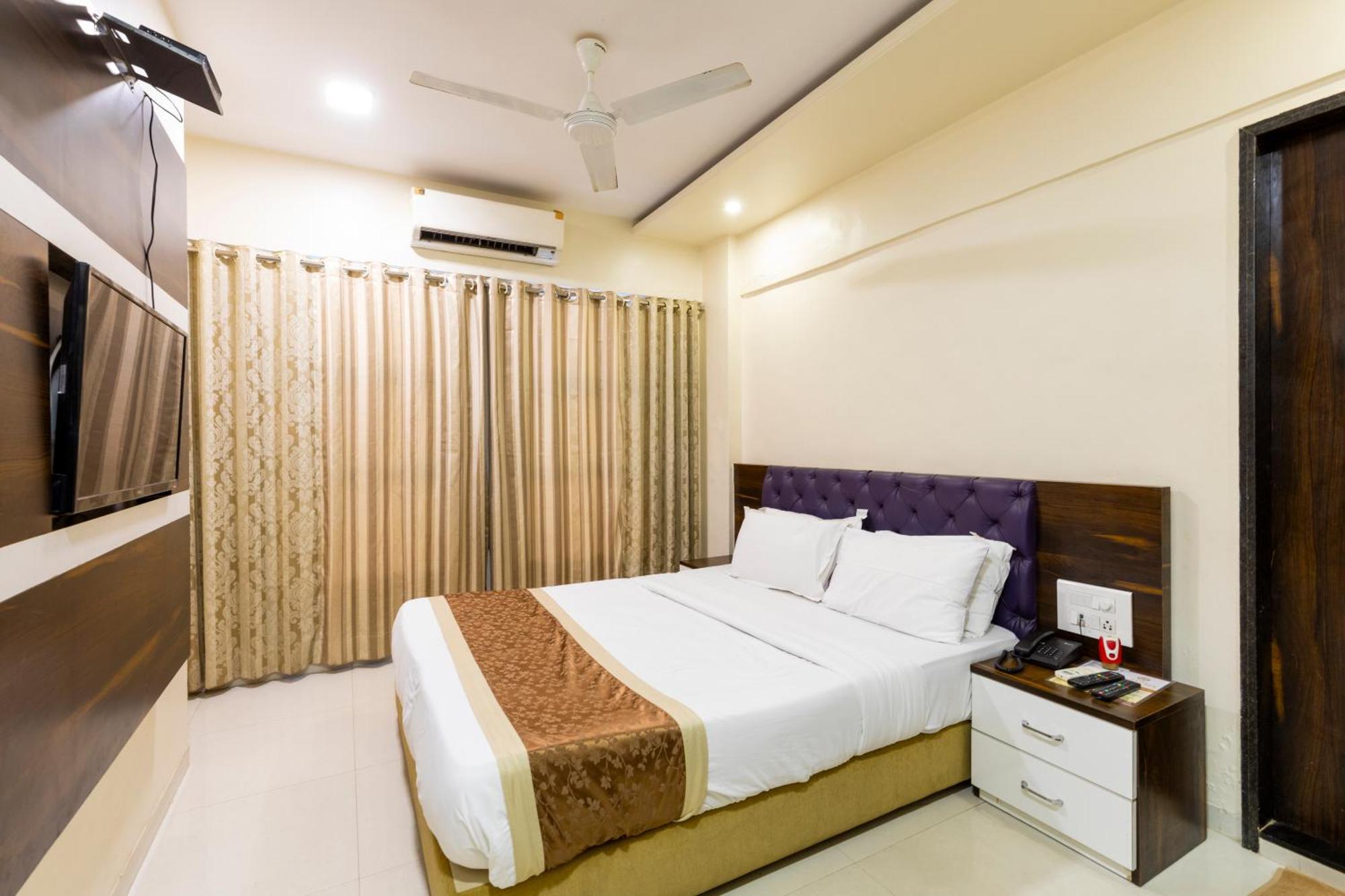 Hotel Embassy Park - Bkc Mumbai Exterior photo