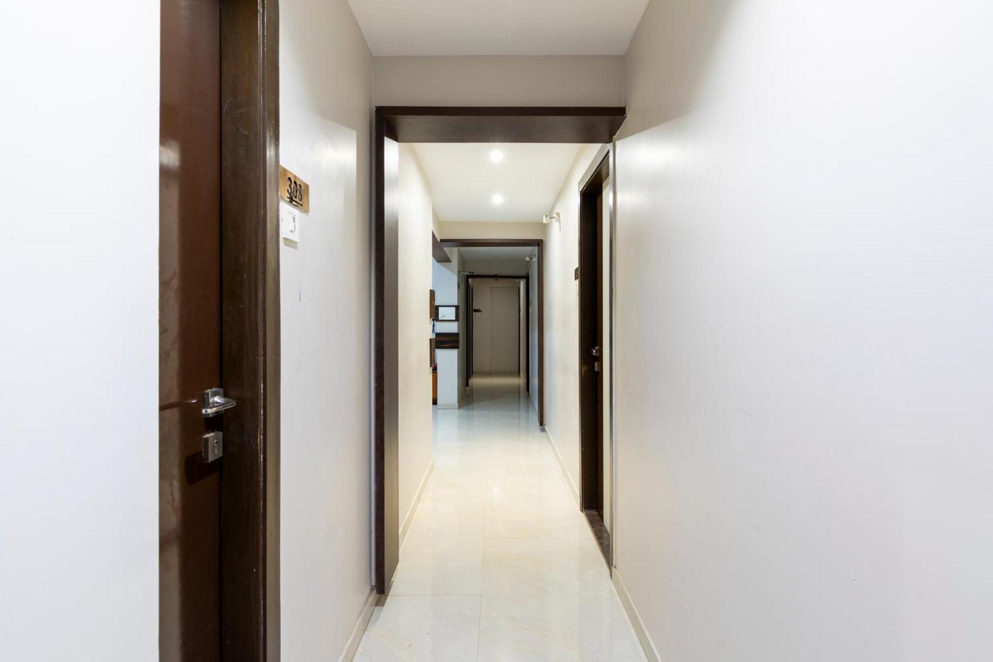 Hotel Embassy Park - Bkc Mumbai Exterior photo