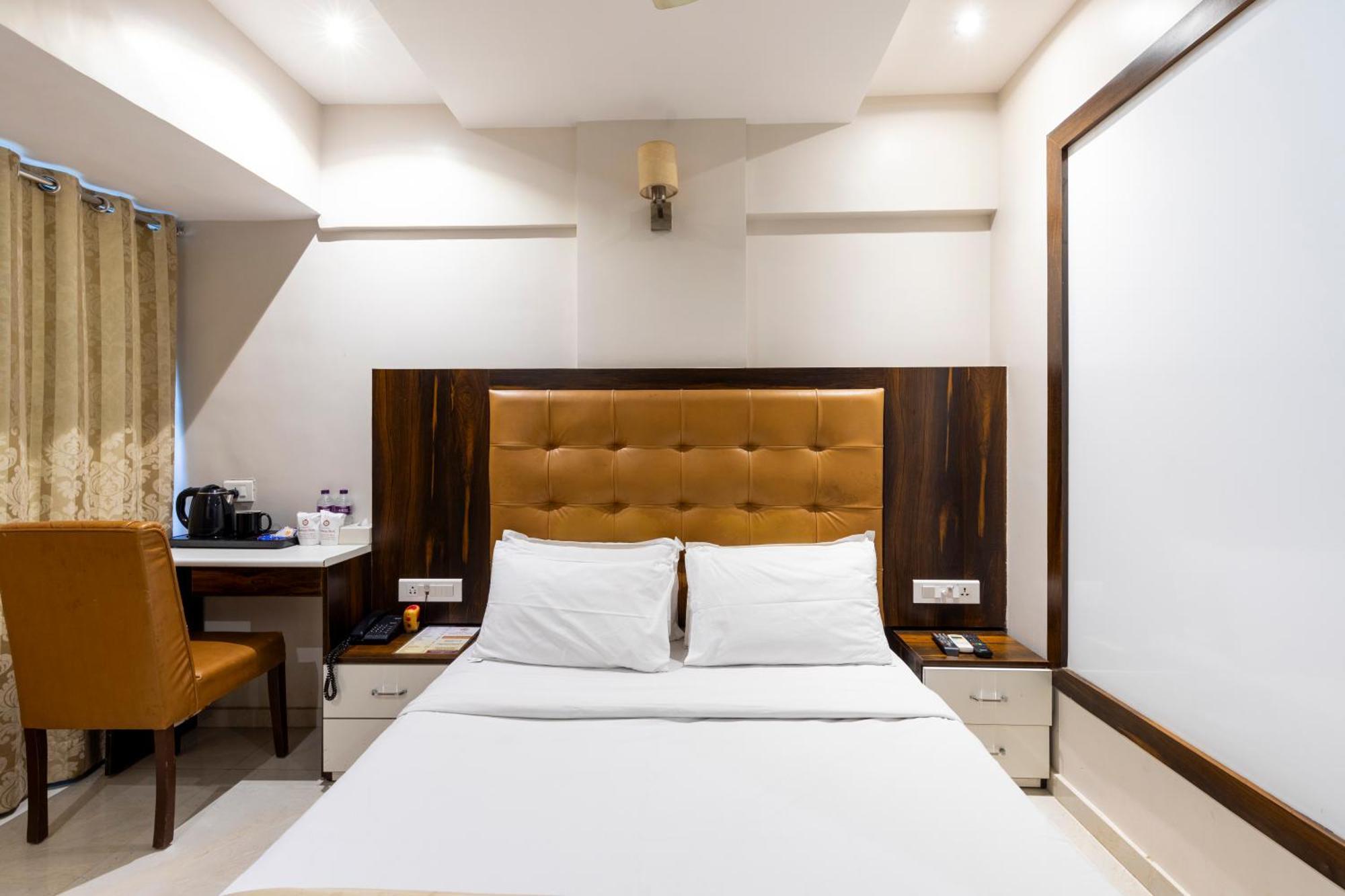 Hotel Embassy Park - Bkc Mumbai Exterior photo