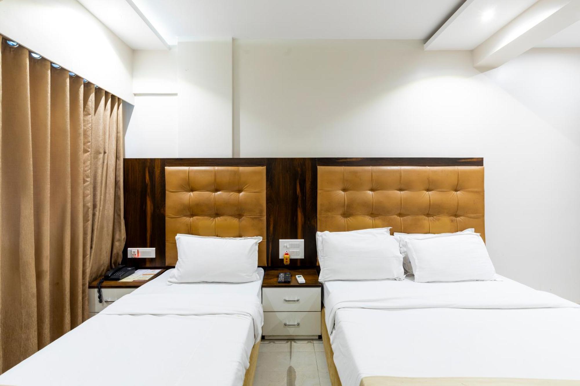 Hotel Embassy Park - Bkc Mumbai Exterior photo